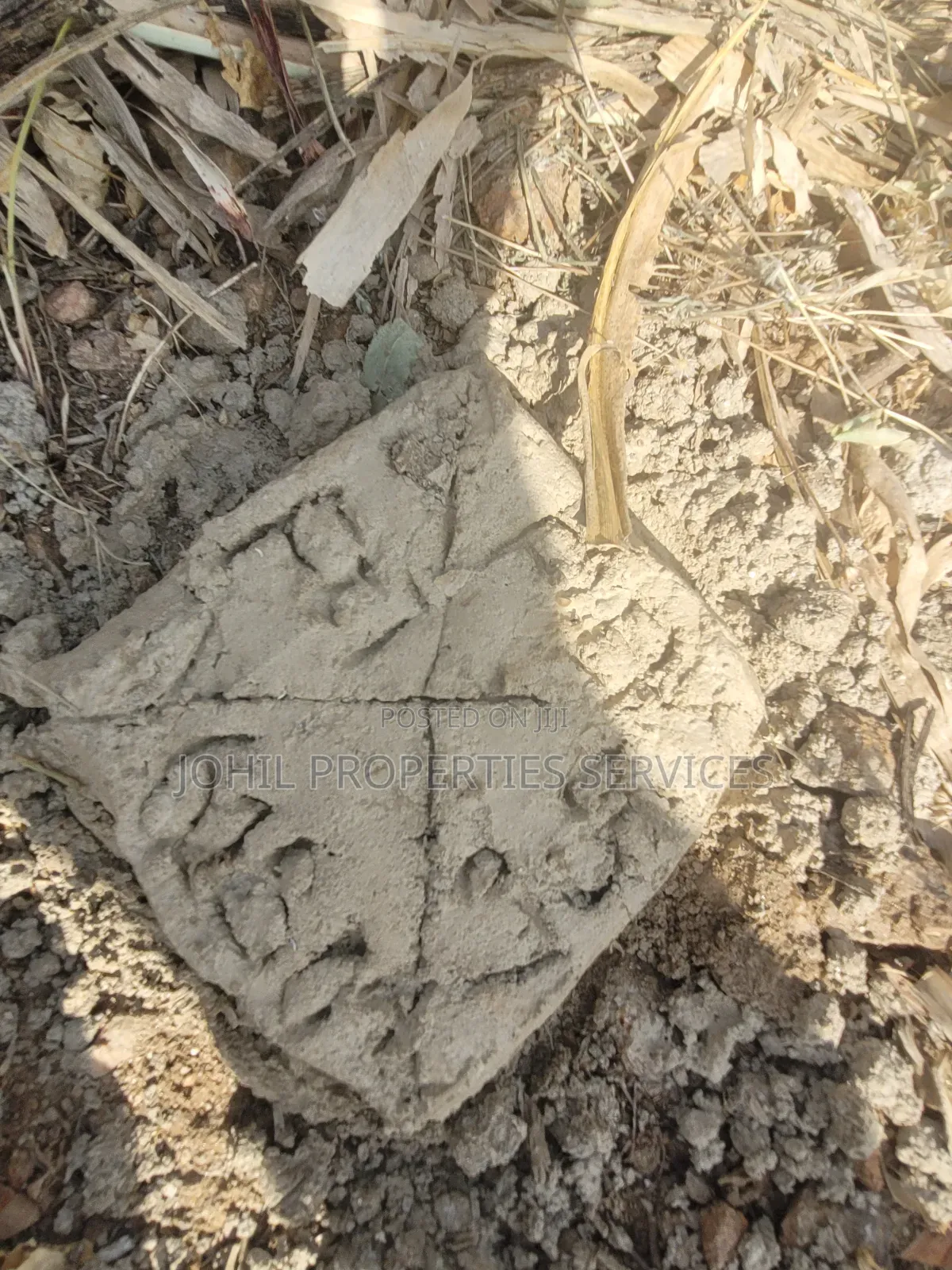 1100sqm Land for Sale at Kugbo Buildable and Livable in Karu
