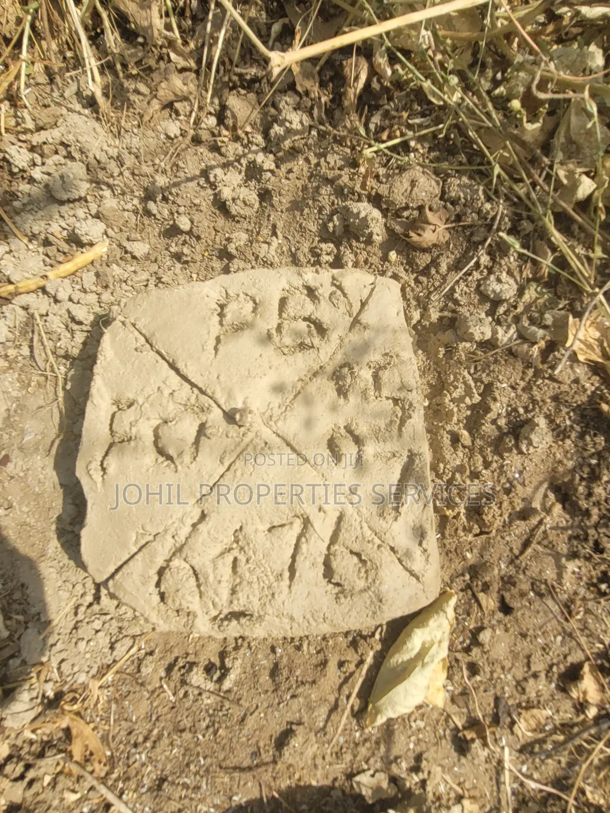 1100sqm Land for Sale at Kugbo Buildable and Livable in Karu