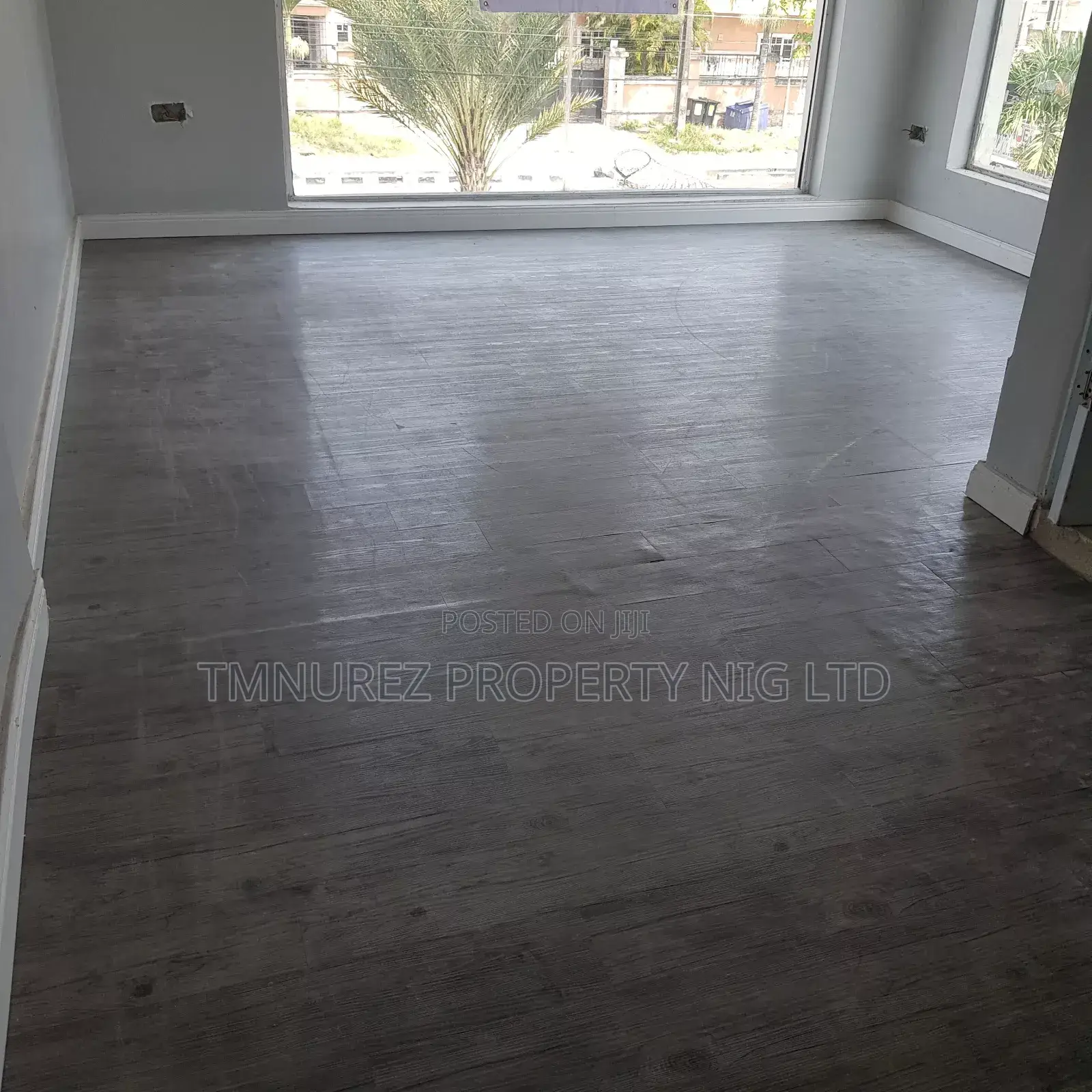Shop Showroom at Lekki Phase1 in Lekki Phase 1