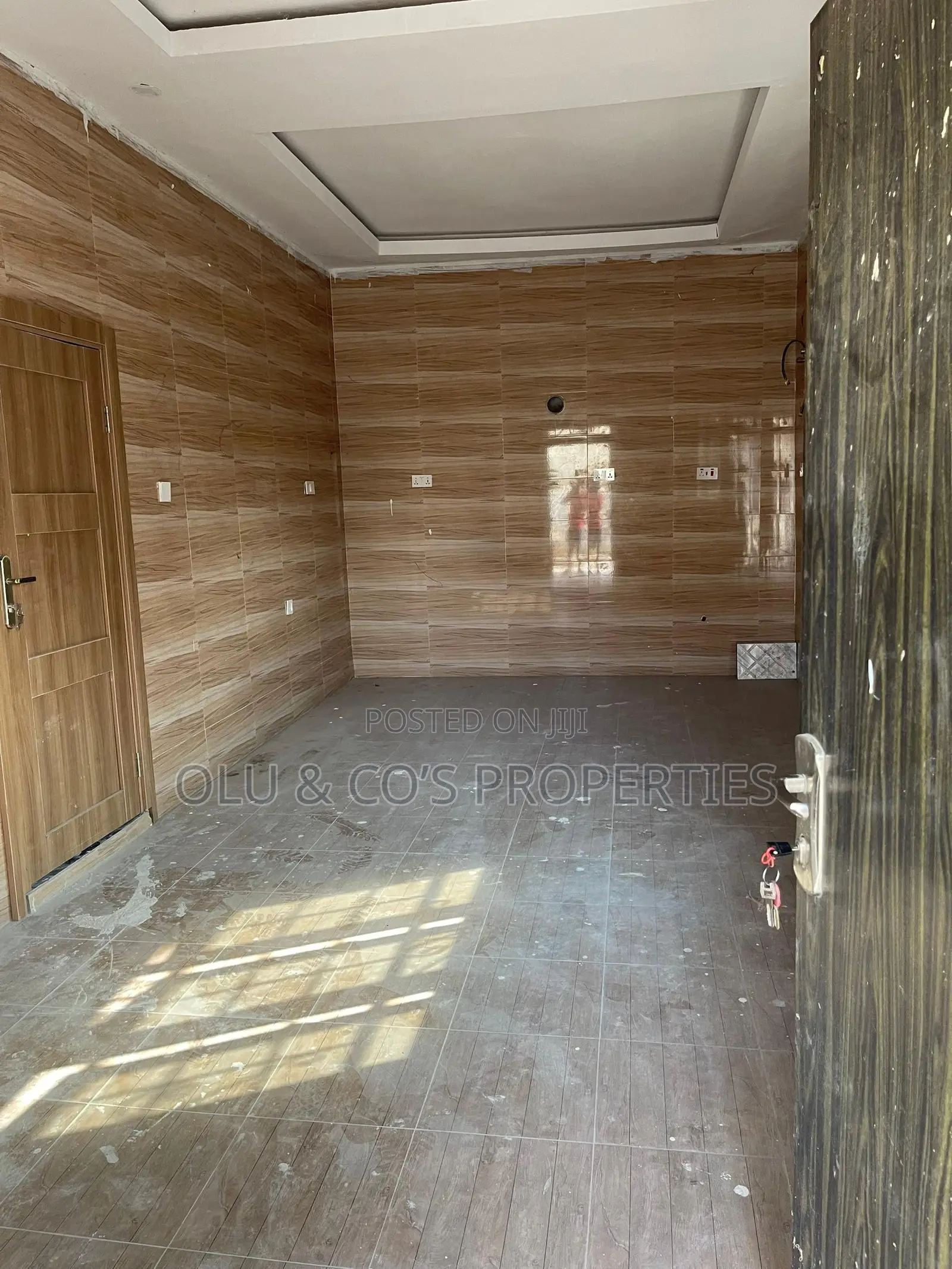 5bdrm Duplex in Nut District for sale in Lugbe District