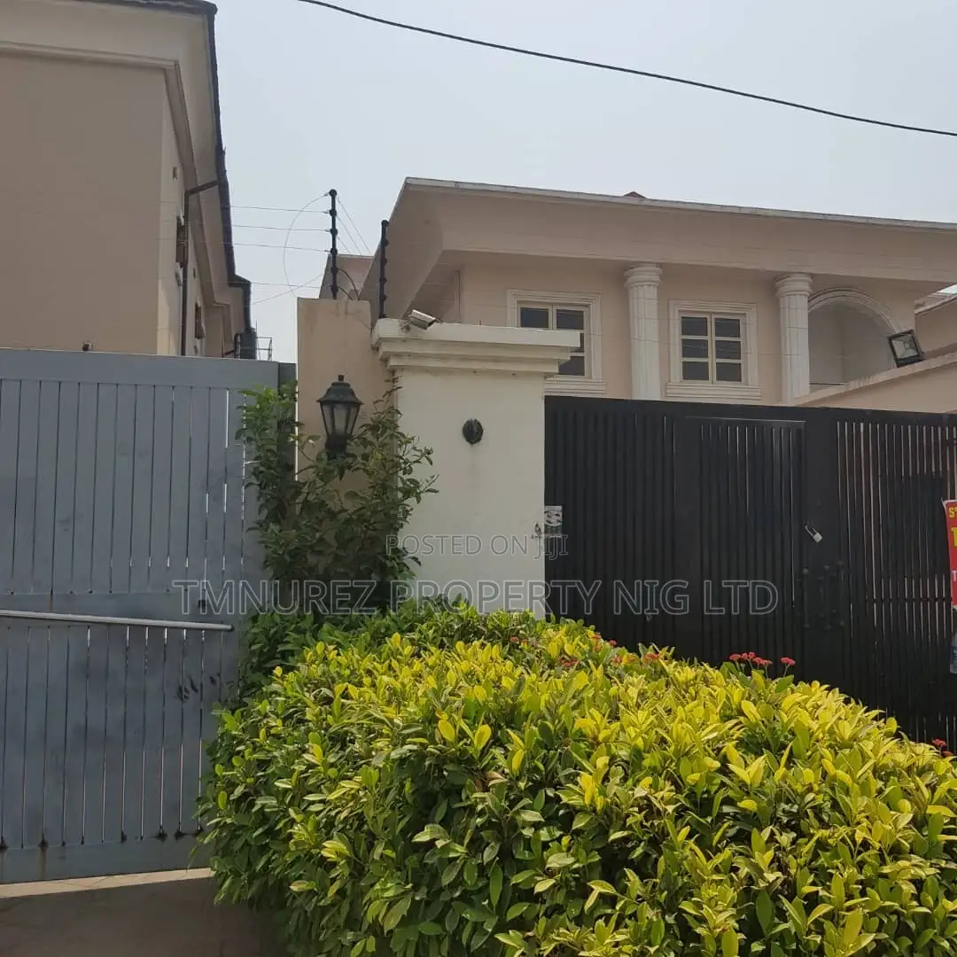 6bdrm Duplex in Bisola Durotimi, Lekki Phase 1 for rent in Lekki Phase 1