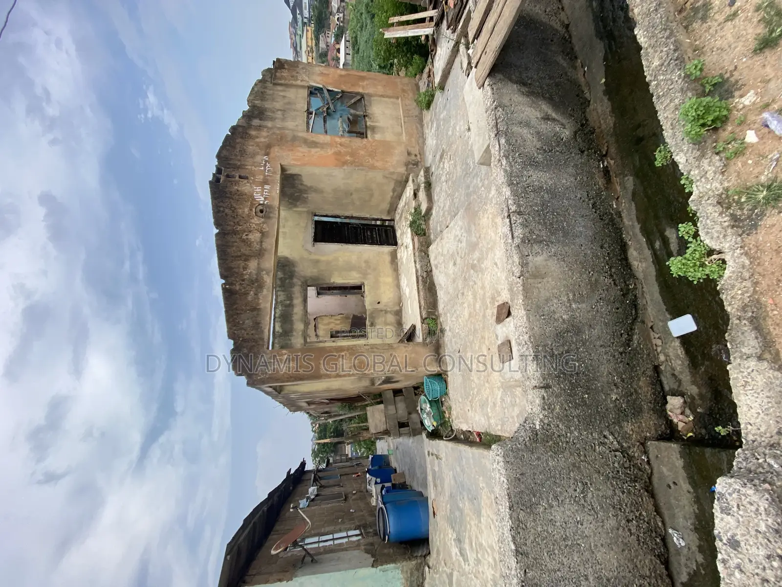 5bdrm Bungalow in Omole Phase 2 for sale in Omole Phase 2