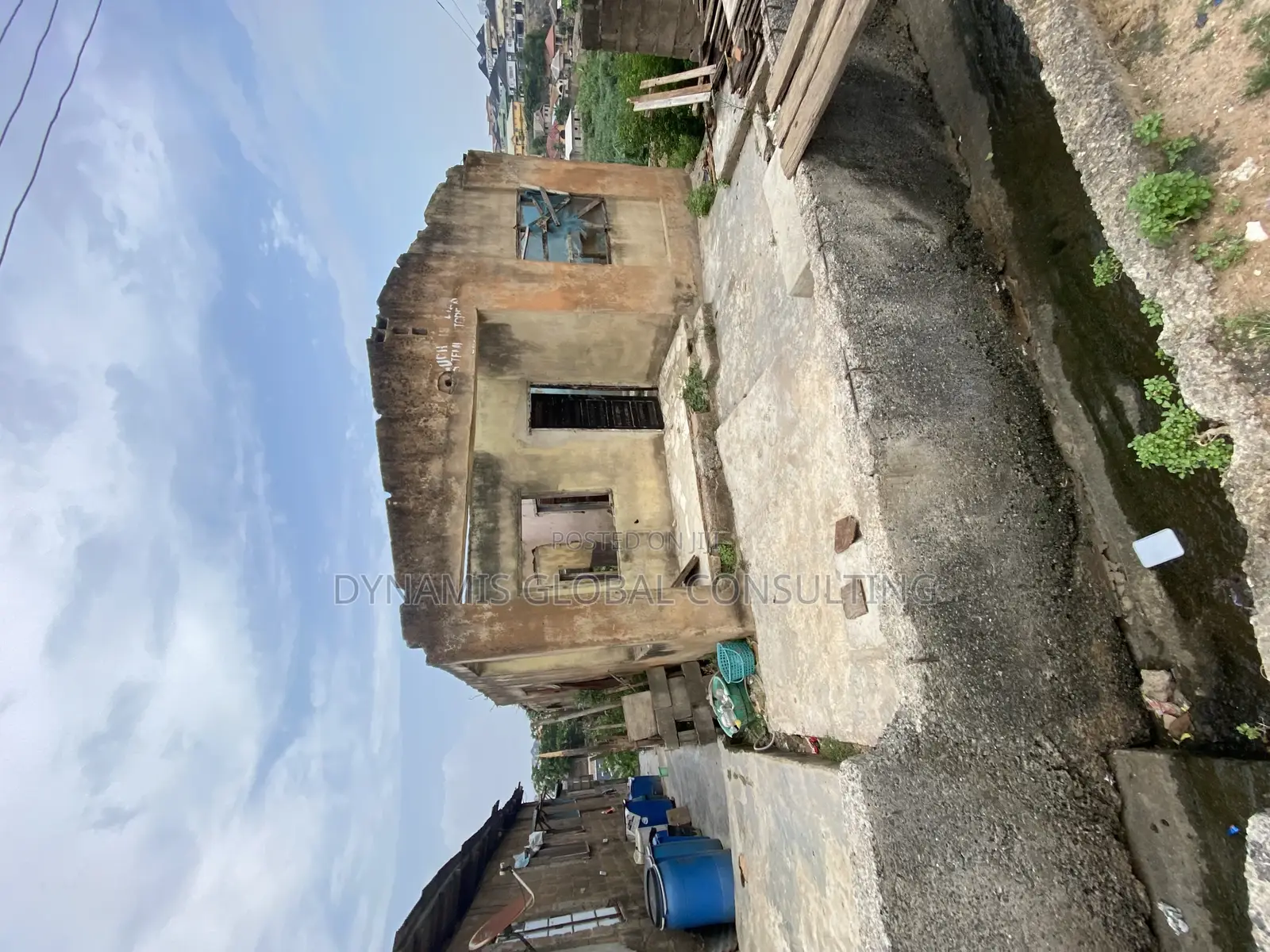 5bdrm Bungalow in Omole Phase 2 for sale in Omole Phase 2