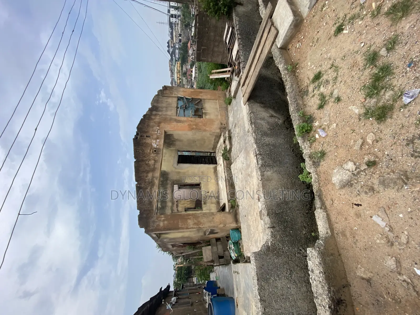 5bdrm Bungalow in Omole Phase 2 for sale in Omole Phase 2