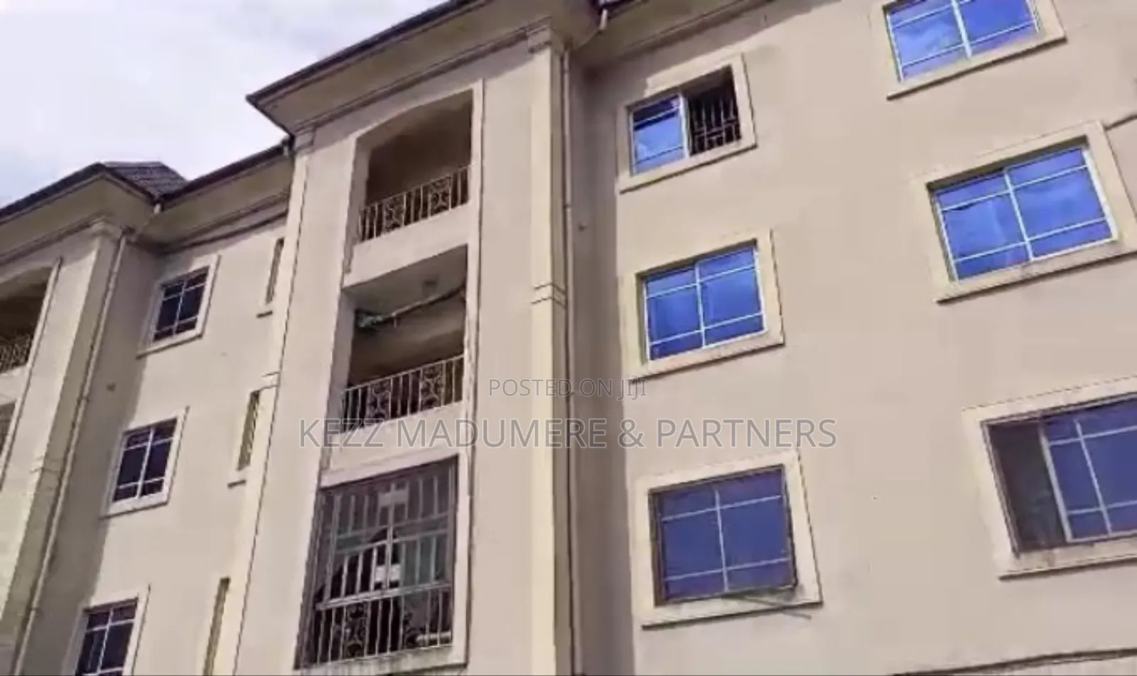 13bdrm Block of Flats in Gra, Aba North , for sale in Aba North