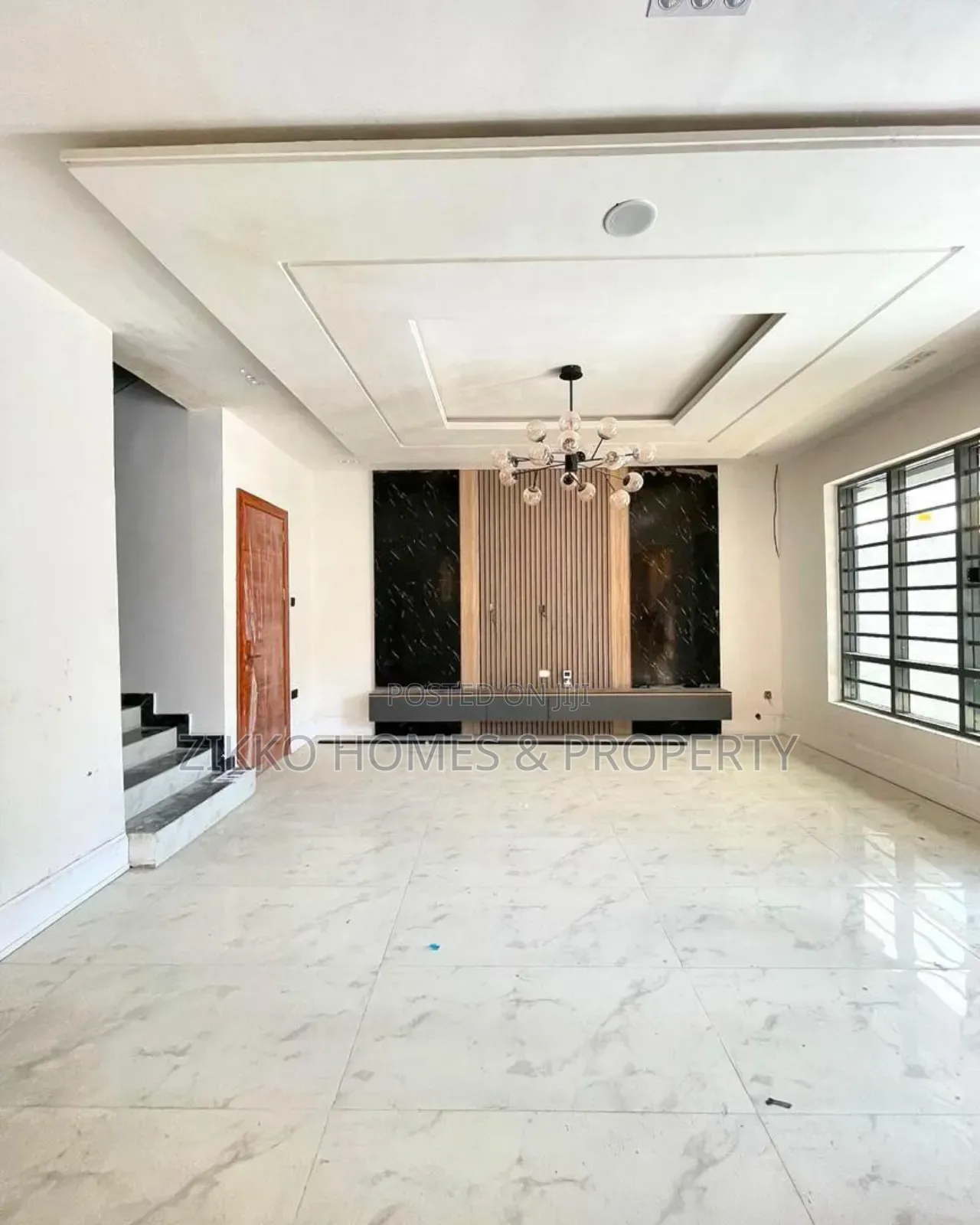 5bdrm Duplex in Lekki Phase 1 for sale in Lekki