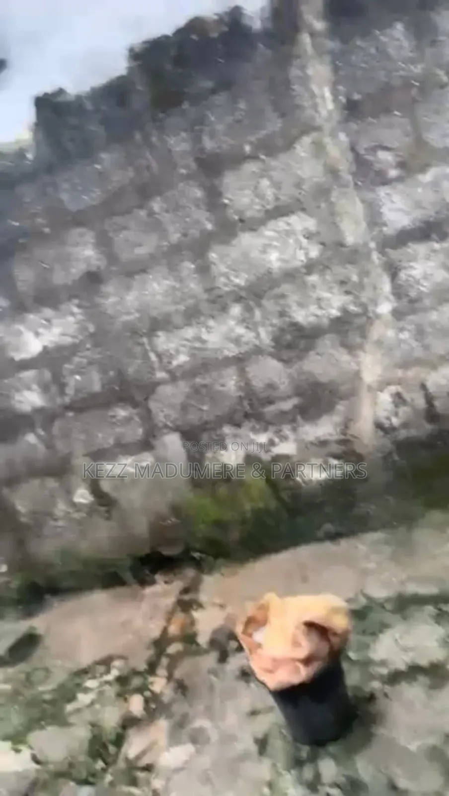 10bdrm Bungalow in School Road ,Aba , for sale in Aba North