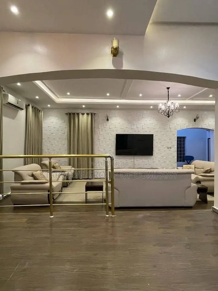 4 Bedroom Self Compound Apartment With Snooker Board in Lekki