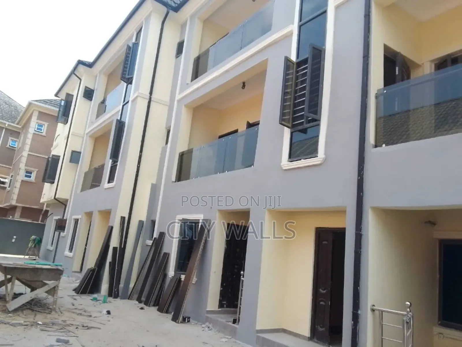 2bdrm Block of Flats in Ogombo for rent in Ogombo