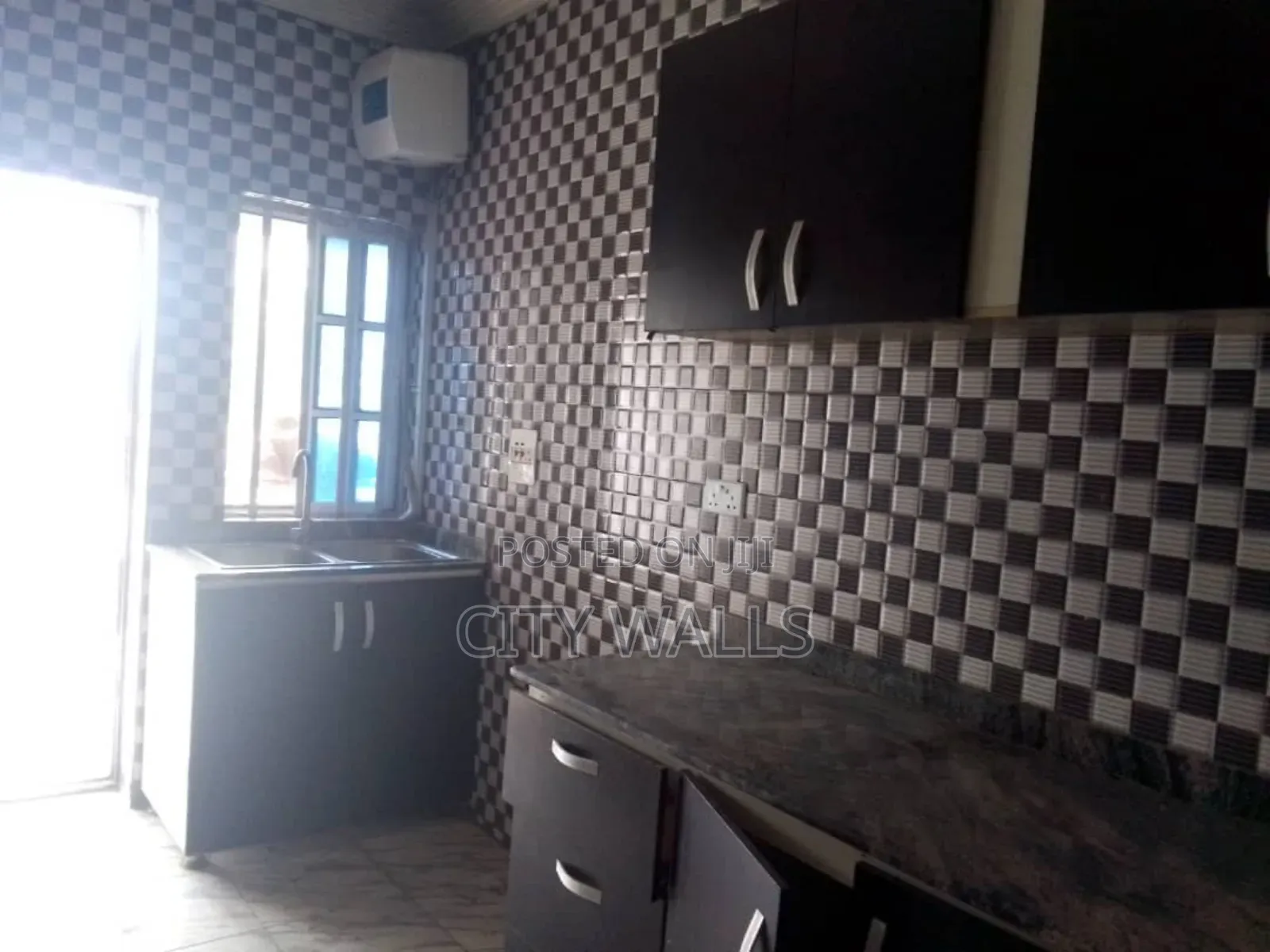 3bdrm Block of Flats in Ogombo for rent in Ogombo