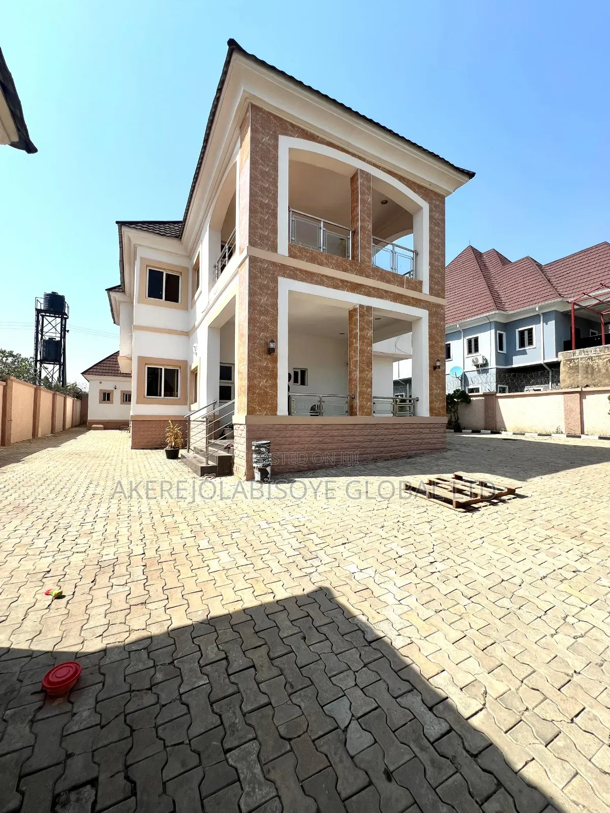 4bdrm Duplex in In An Estate for rent in Gwarinpa