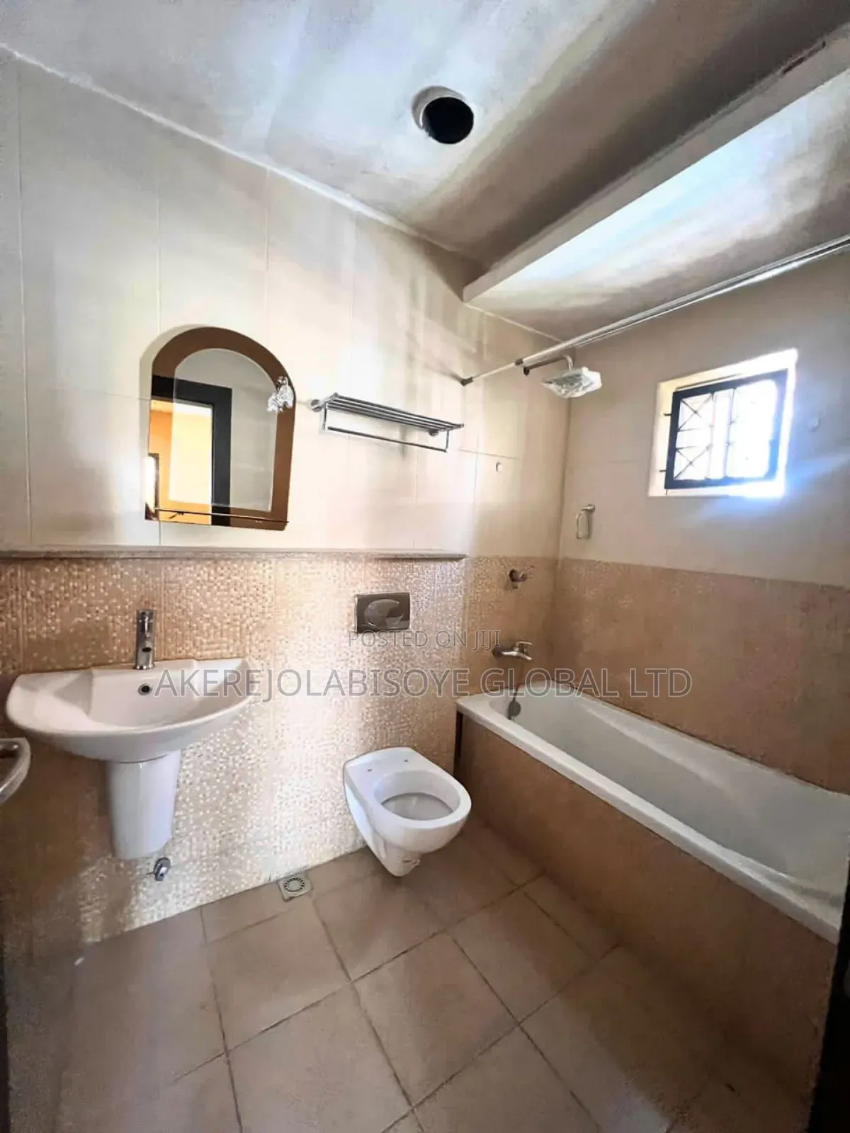 4bdrm Duplex in In An Estate for rent in Gwarinpa