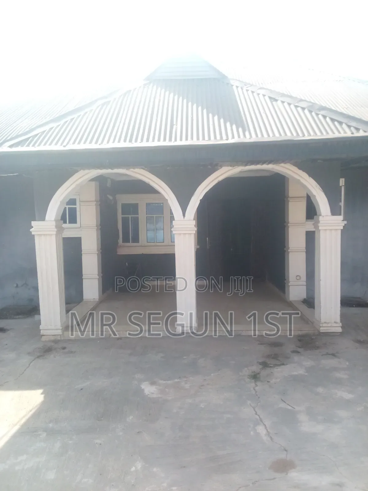 4bdrm Bungalow in Jiboye, Apata for sale in Apata