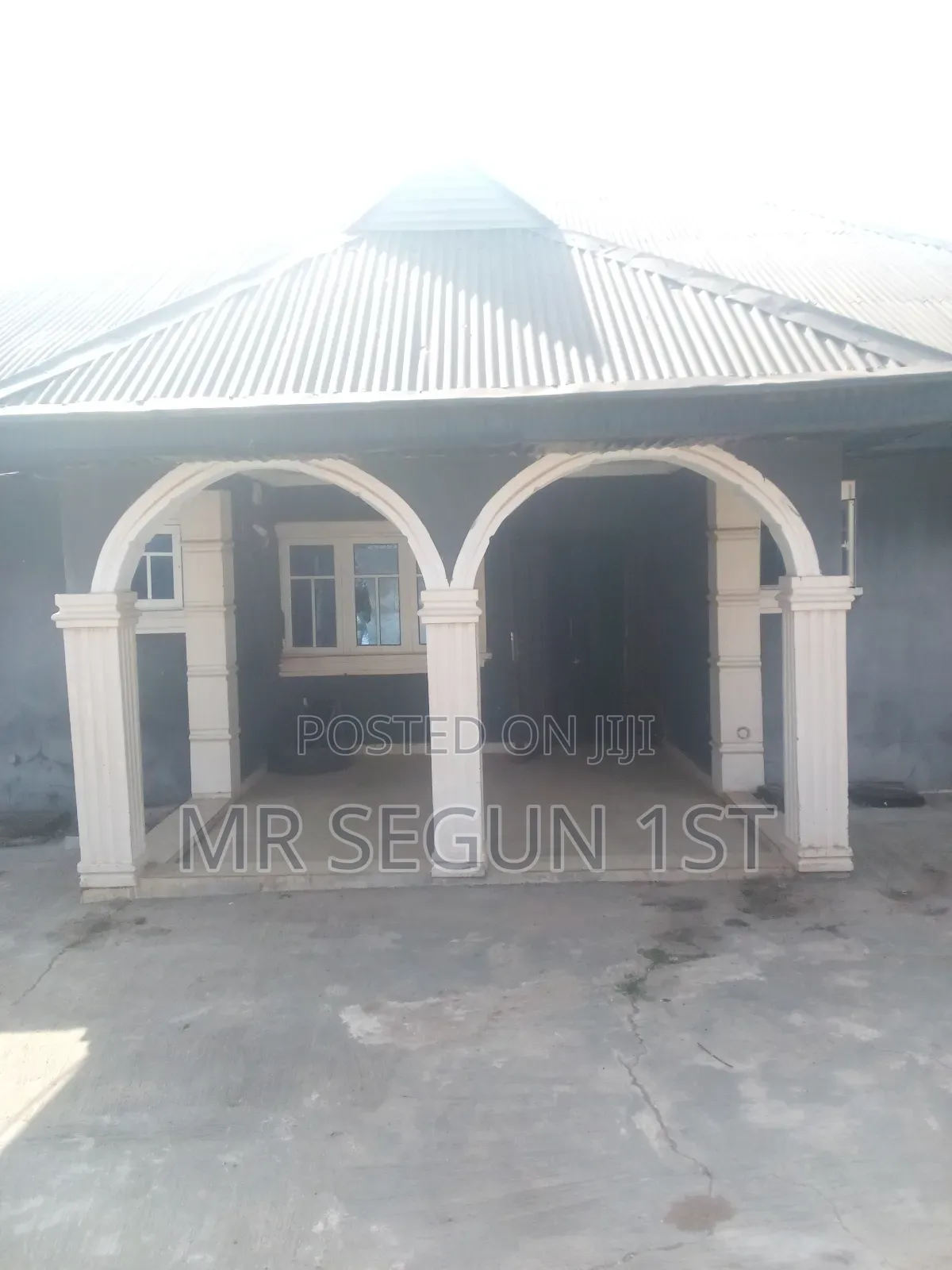 4bdrm Bungalow in Jiboye, Apata for sale in Apata
