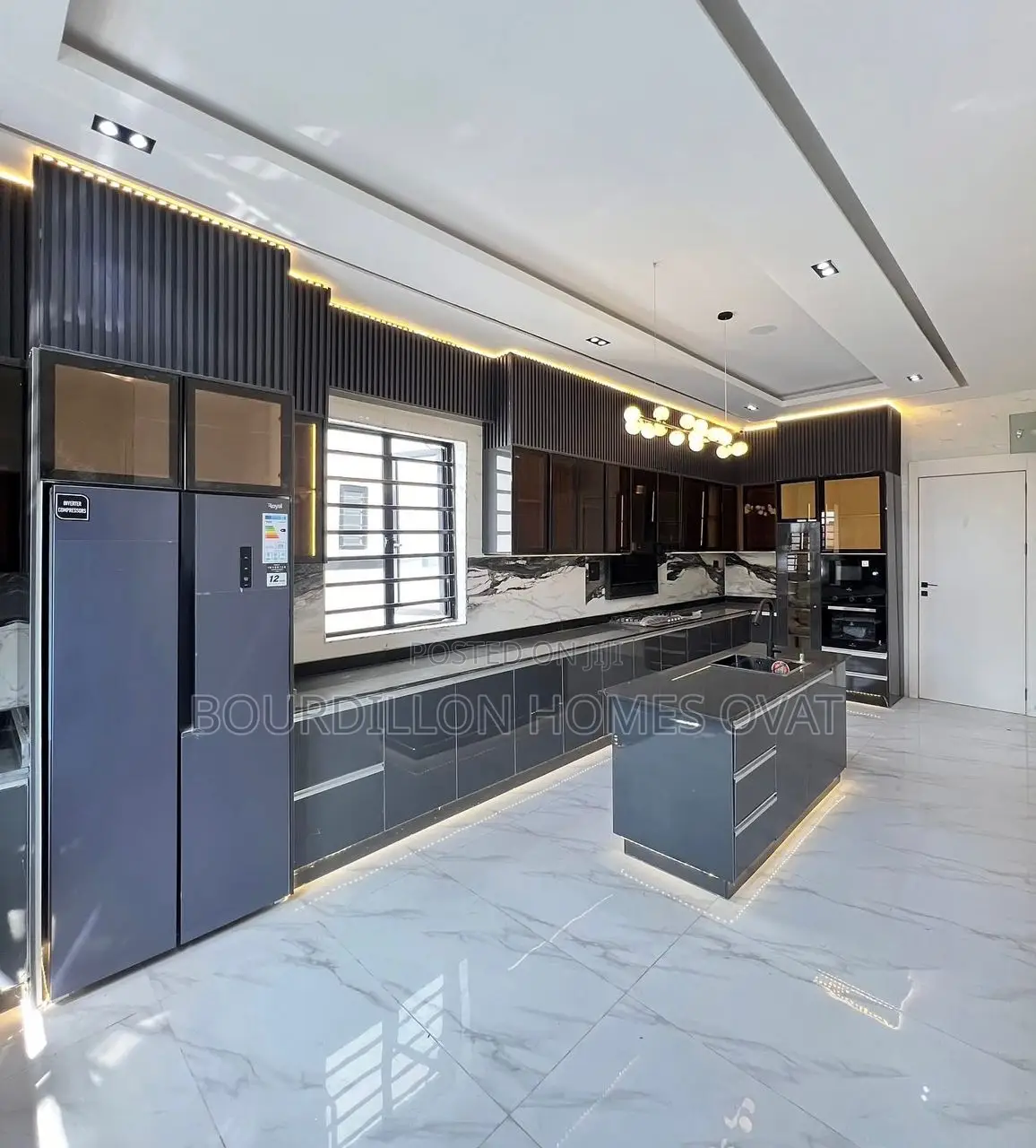 5bdrm Duplex in Ikate for sale in Ikate