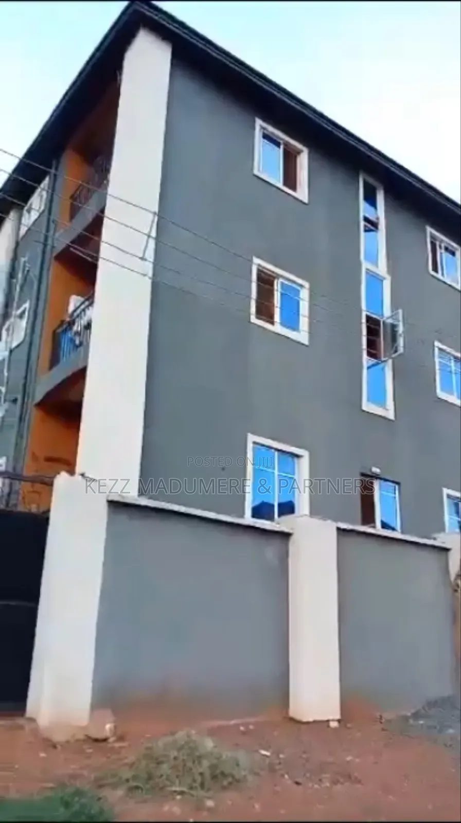 For Sale: 30 Rooms Hostel,At Off Lomalinda Est, Enugu State in Enugu