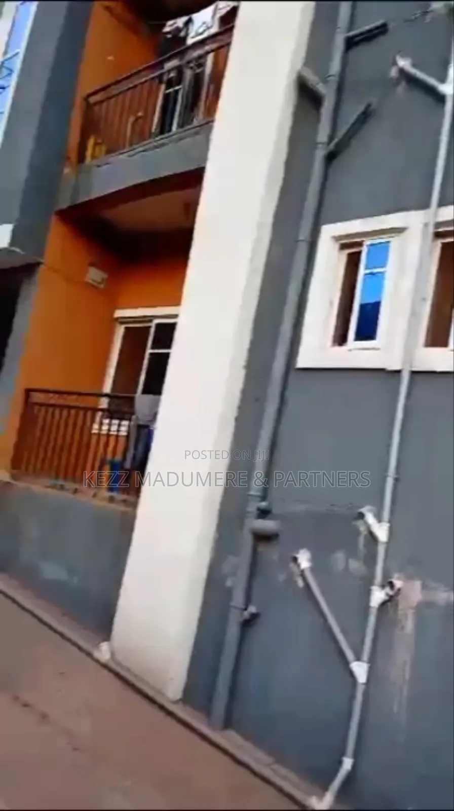 For Sale: 30 Rooms Hostel,At Off Lomalinda Est, Enugu State in Enugu