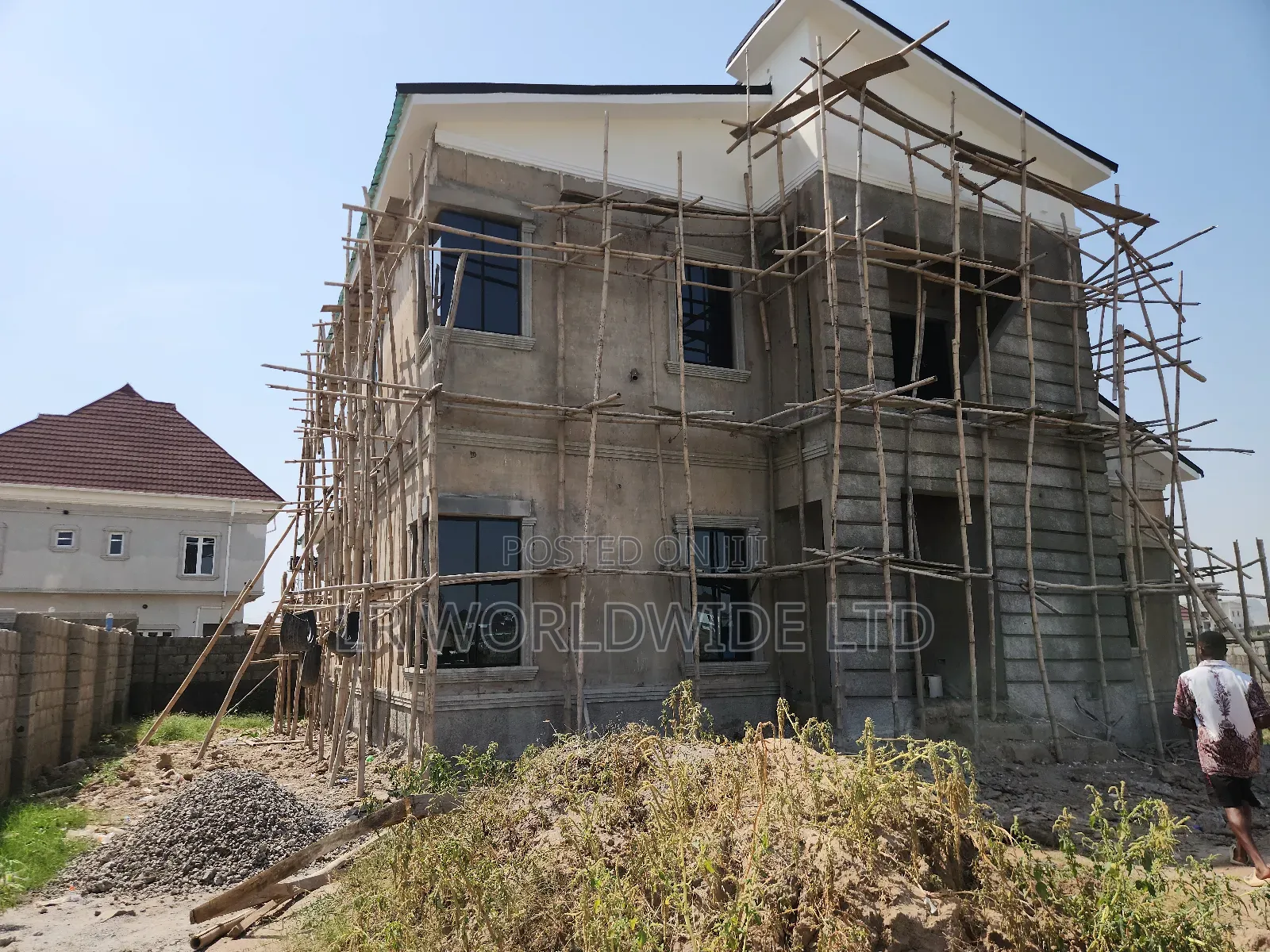 5bdrm Duplex in Lugbe District for sale in Lugbe District