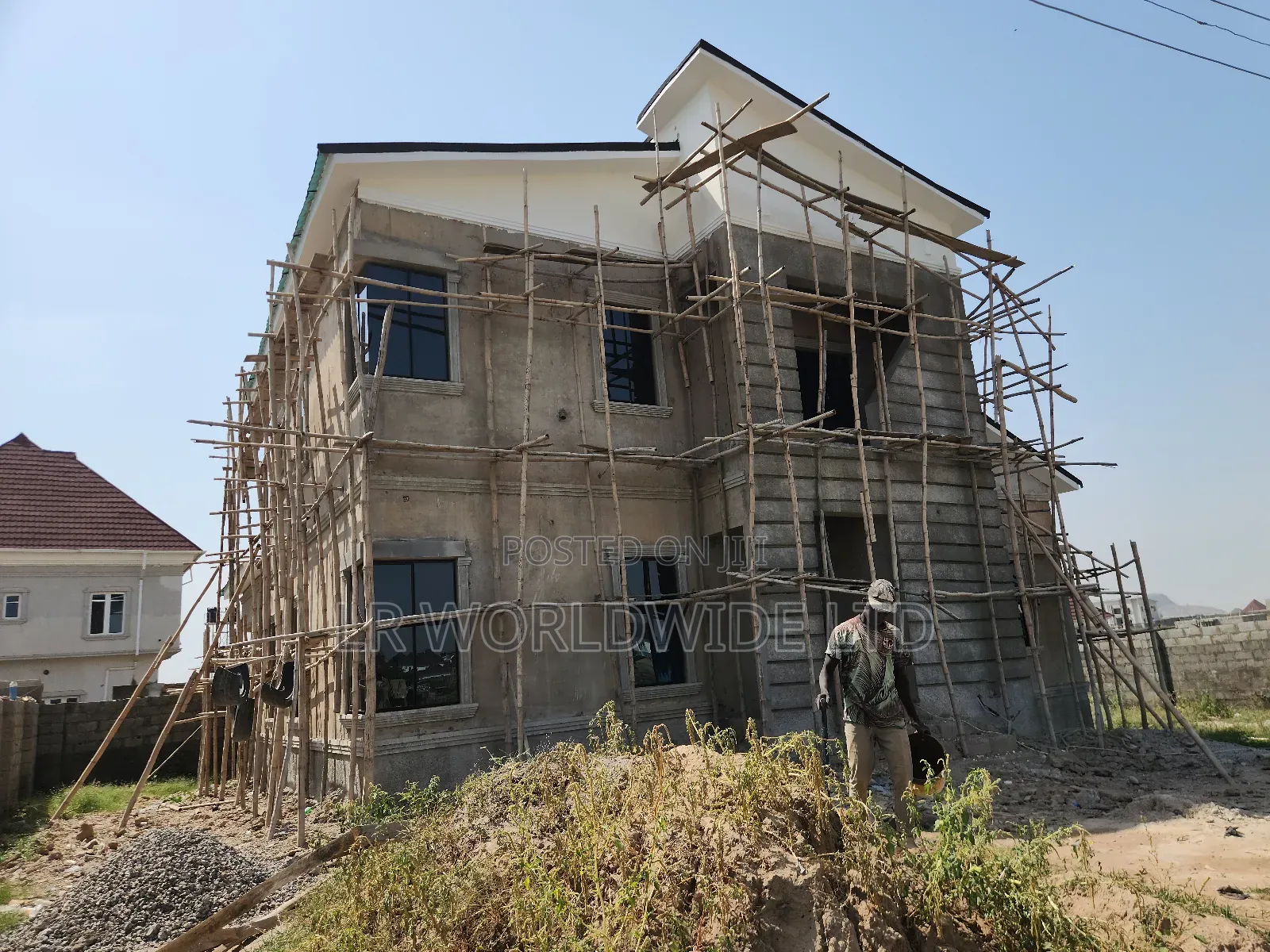 5bdrm Duplex in Lugbe District for sale in Lugbe District
