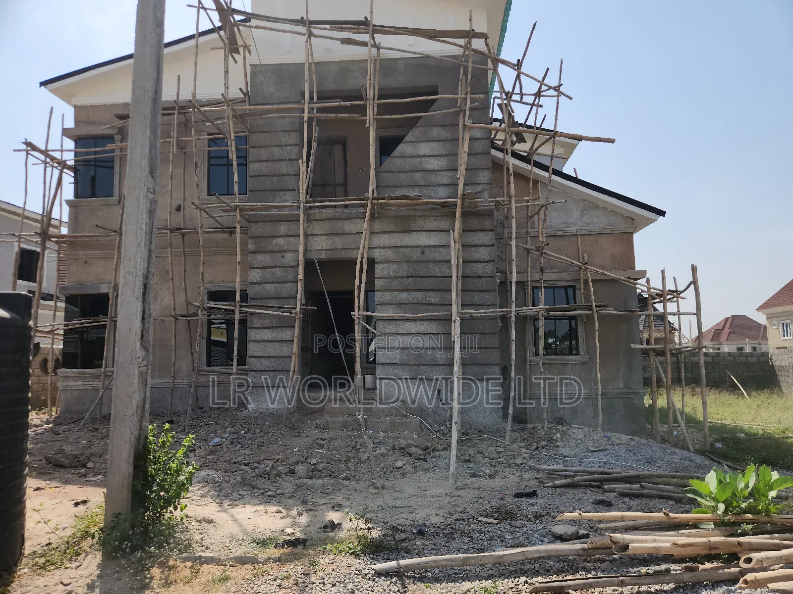 5bdrm Duplex in Lugbe District for sale in Lugbe District