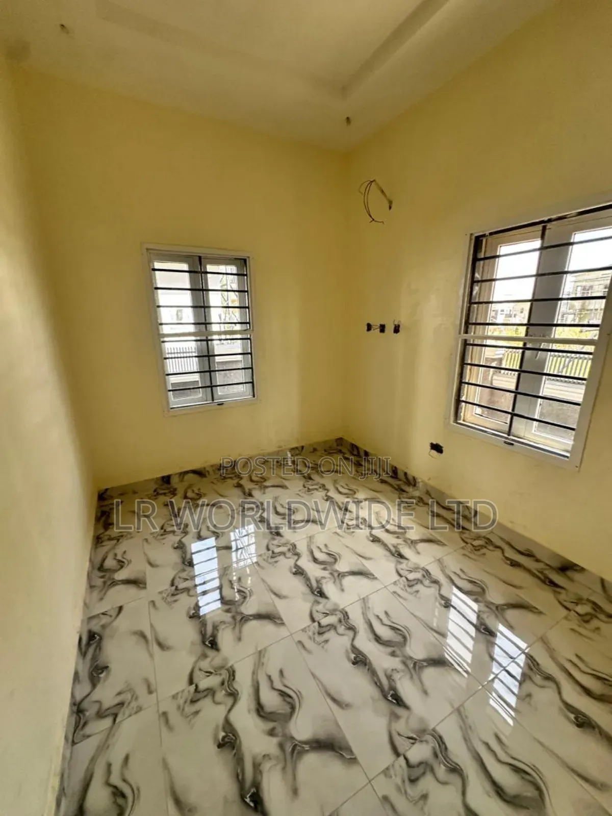 4bdrm Duplex in Lugbe District for sale in Lugbe District
