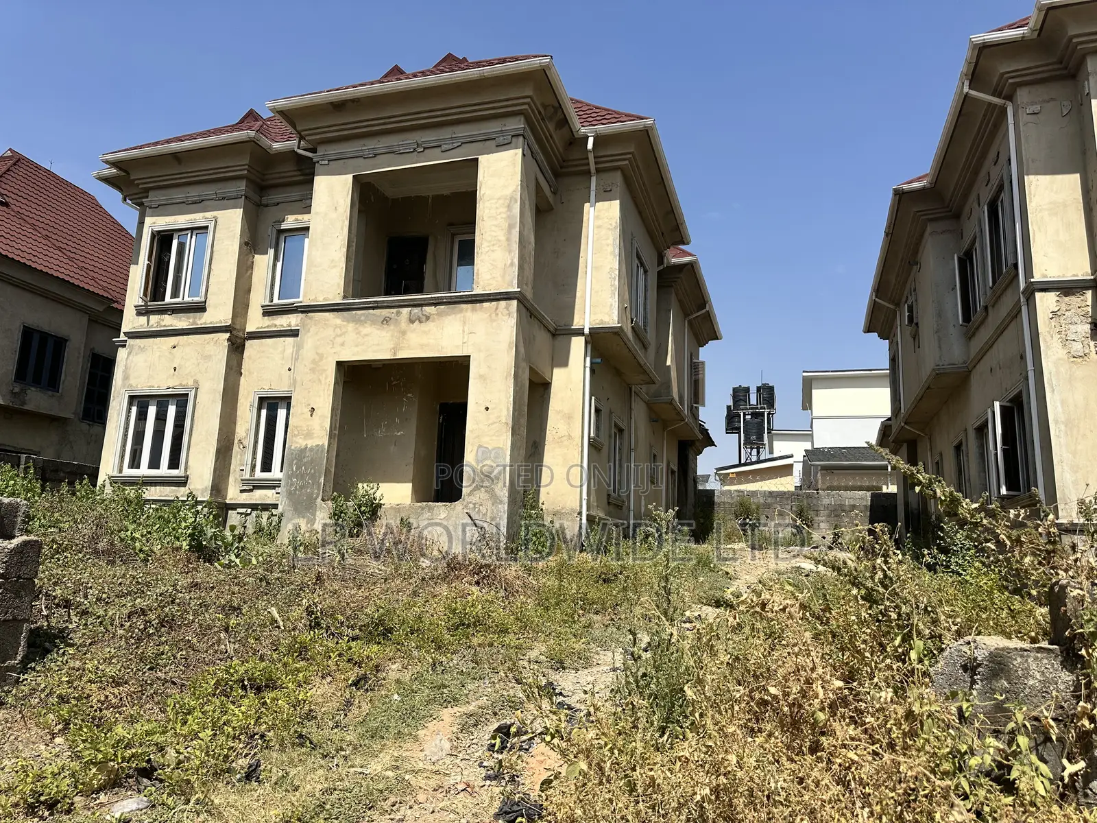 4bdrm Duplex in Lugbe District for sale in Lugbe District