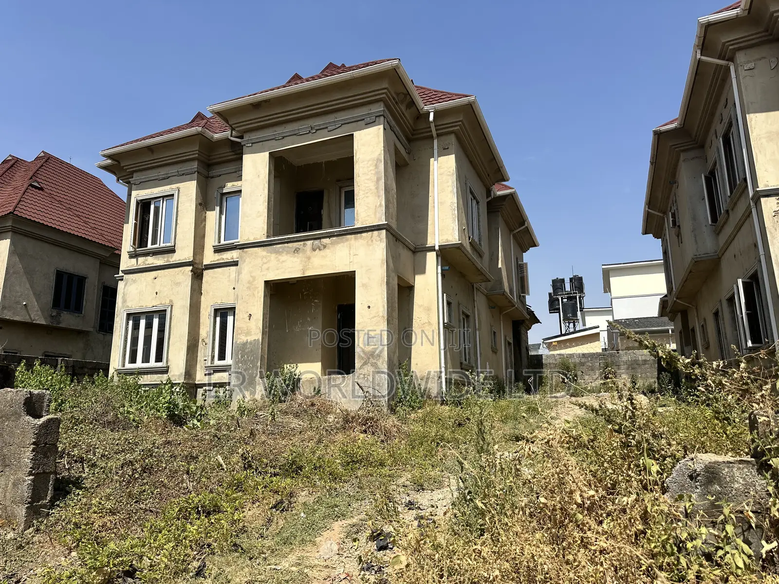 4bdrm Duplex in Lugbe District for sale in Lugbe District
