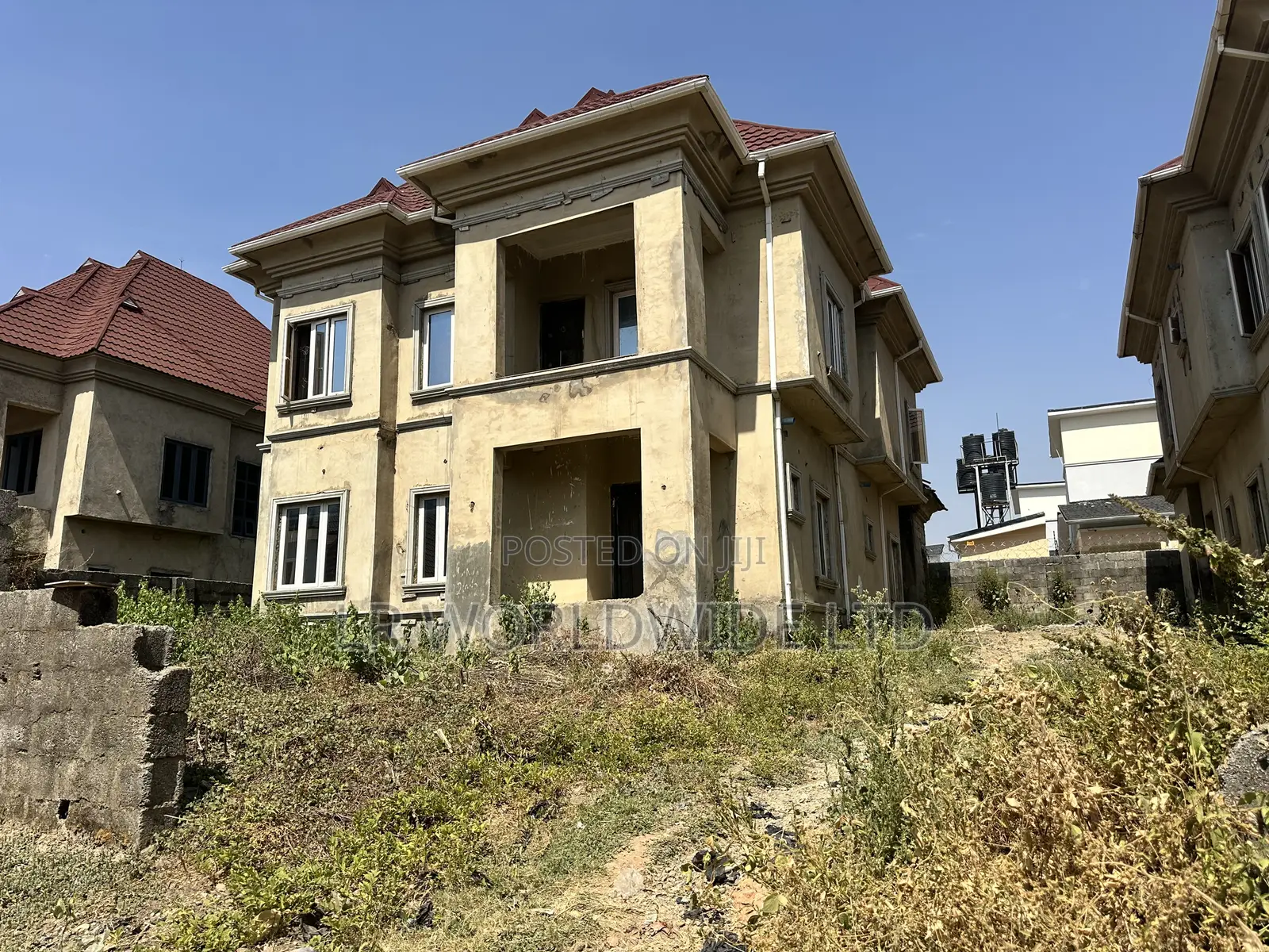 4bdrm Duplex in Lugbe District for sale in Lugbe District