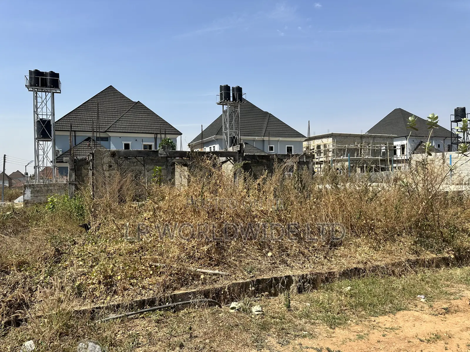 5bdrm Duplex in Lugbe District for sale in Lugbe District