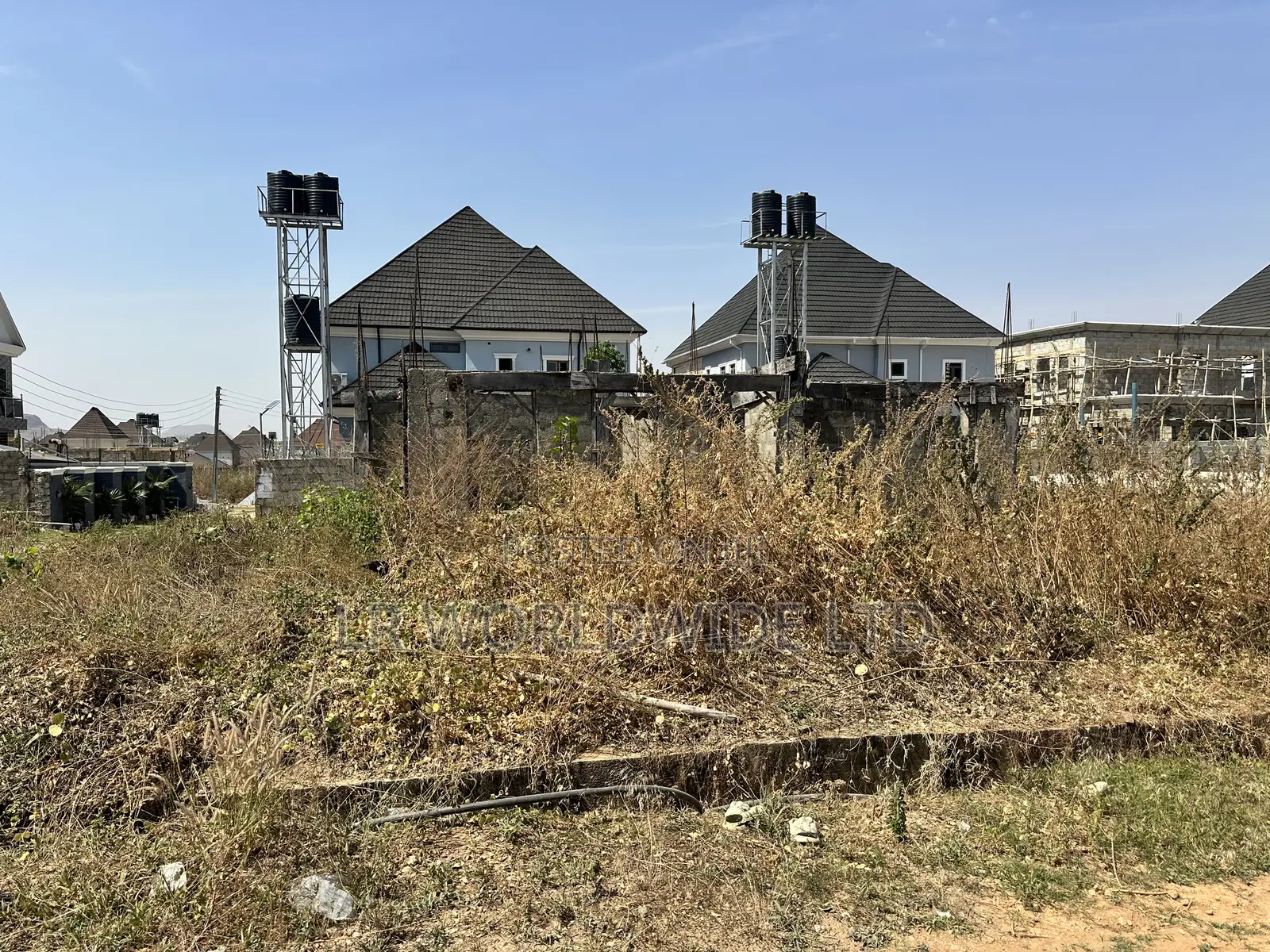 5bdrm Duplex in Lugbe District for sale in Lugbe District