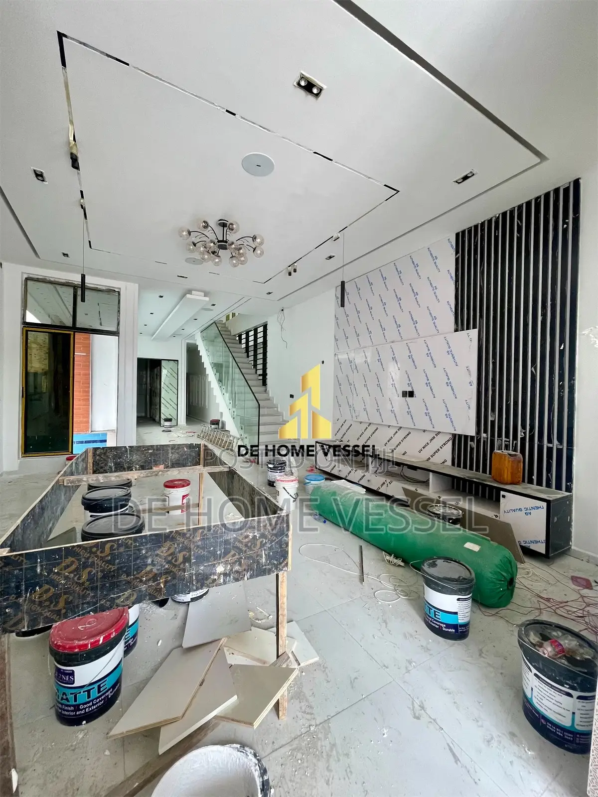 5bdrm Duplex in Chevron for sale in Chevron