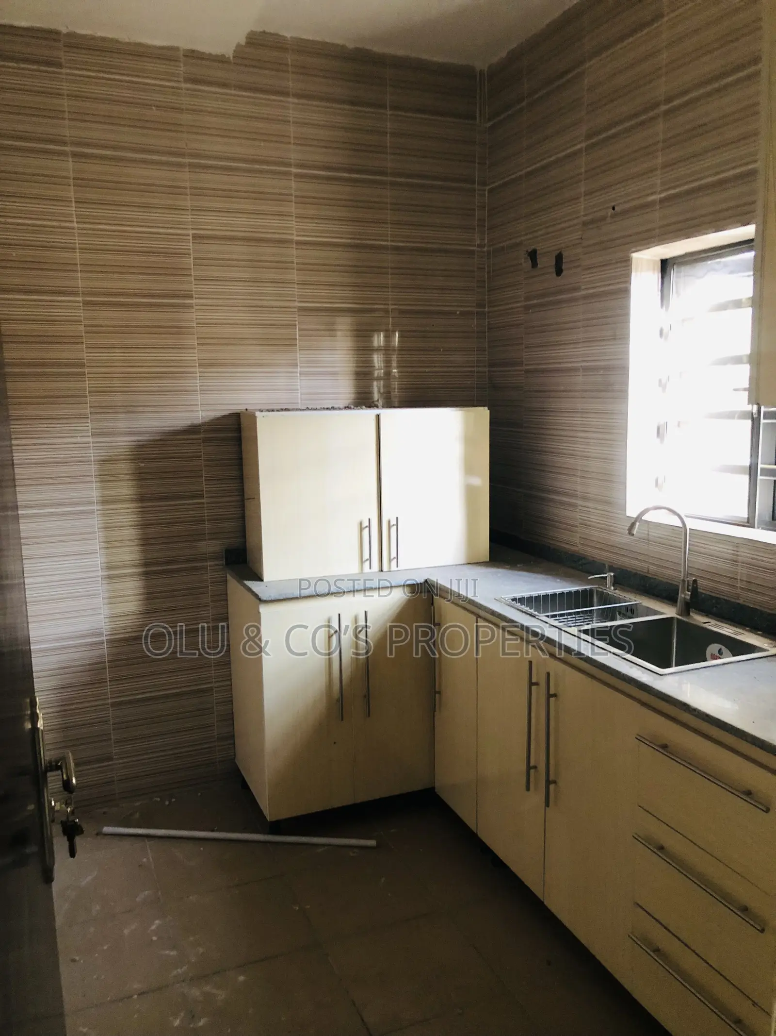1bdrm Room & Parlour in Nut District for rent in Lugbe District