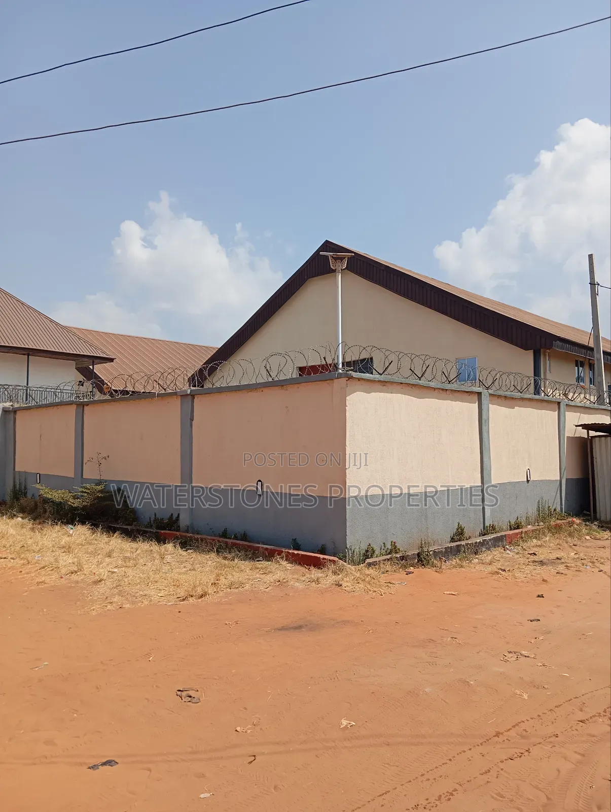 Warehouse to Let in Asaba in Oshimili South