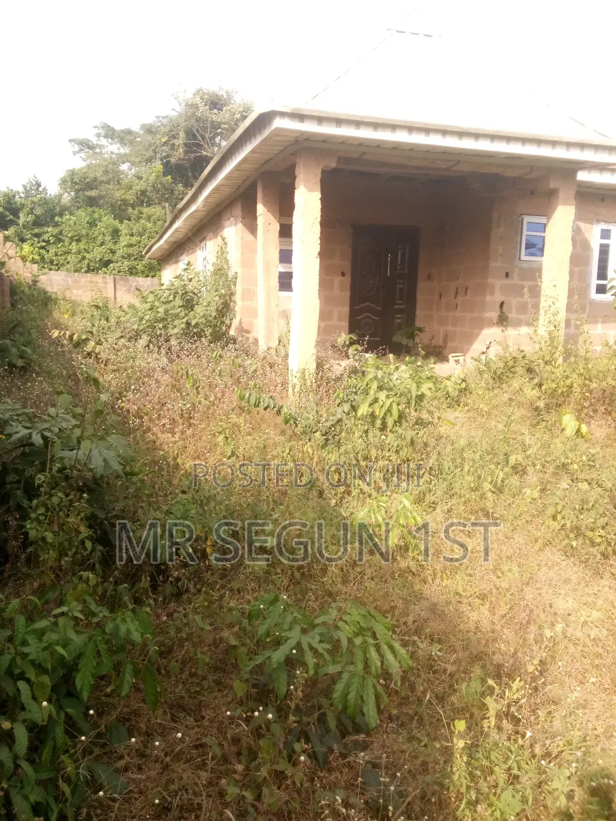 6bdrm Bungalow in Ado Residential, Akala Express for sale in Akala Express