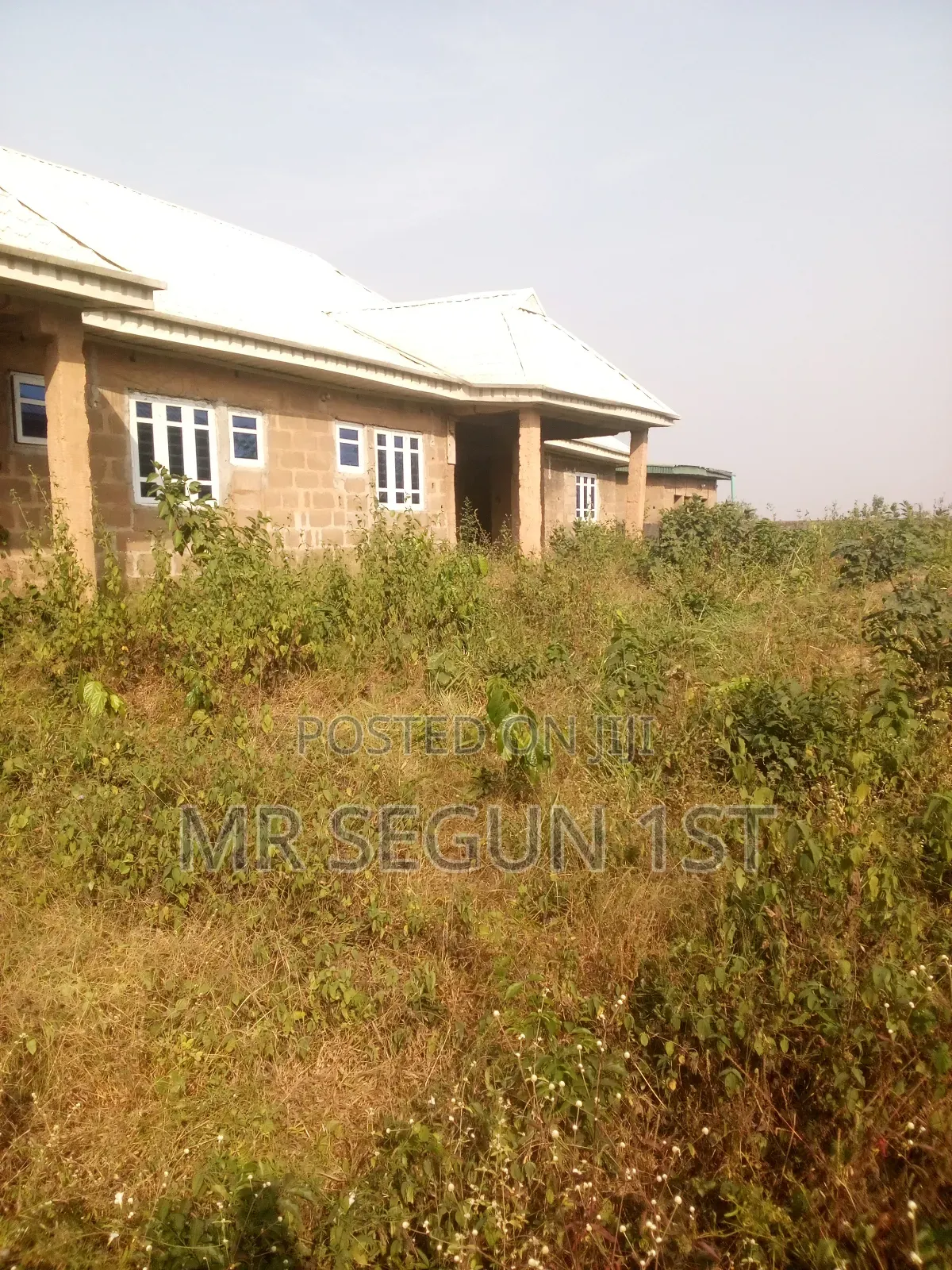 6bdrm Bungalow in Ado Residential, Akala Express for sale in Akala Express