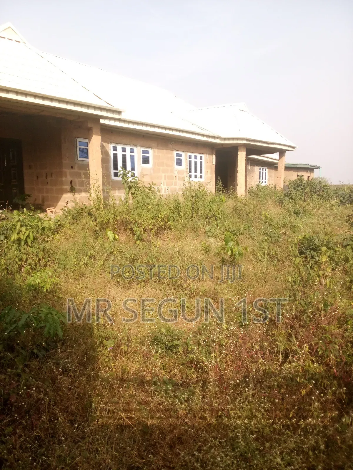 6bdrm Bungalow in Ado Residential, Akala Express for sale in Akala Express
