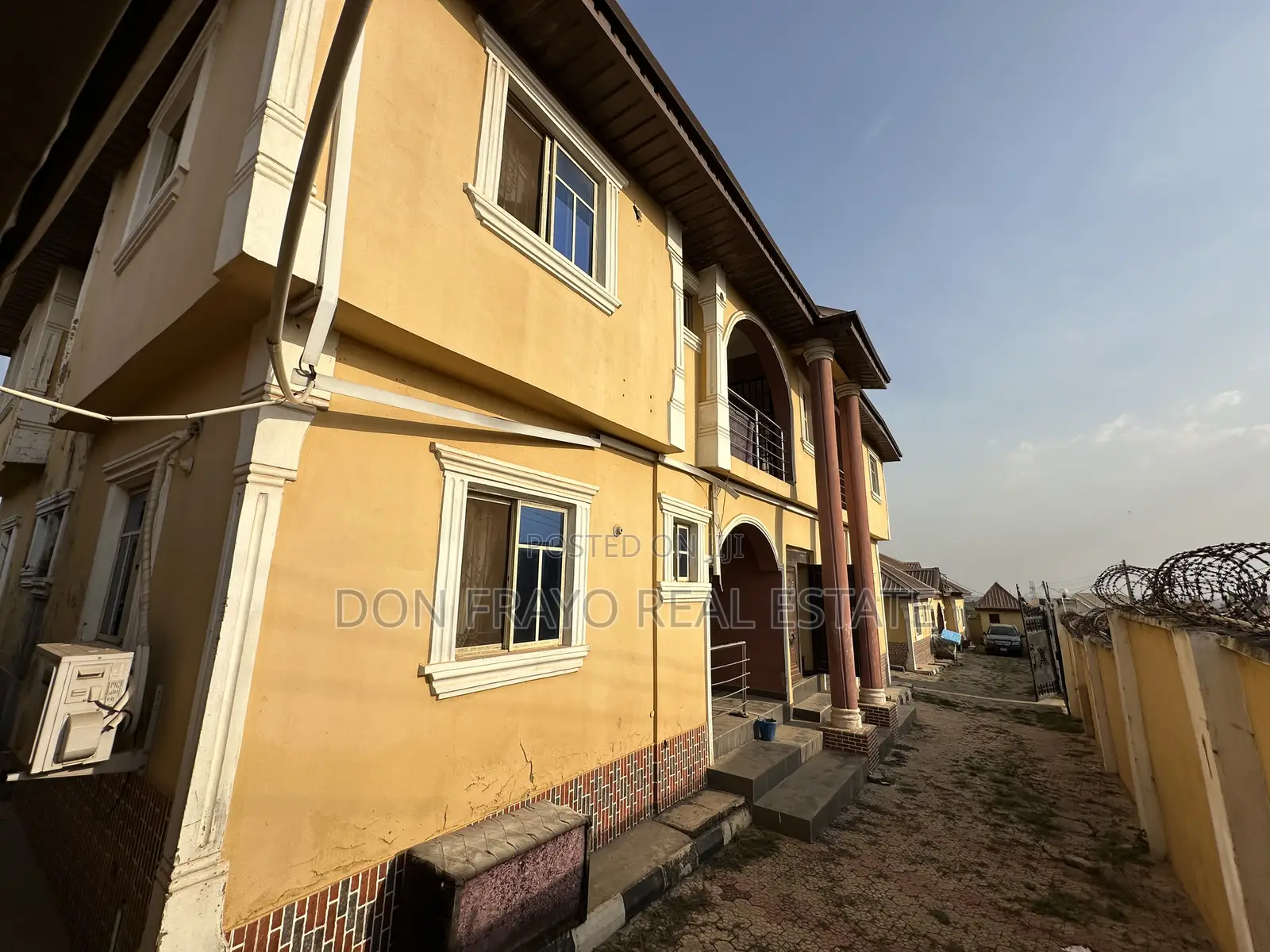 15bdrm Block of Flats in Harmony Estate, Ologuneru for sale in Ologuneru