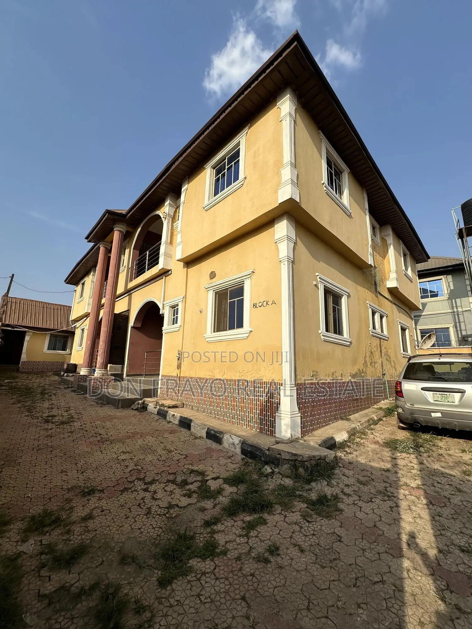 15bdrm Block of Flats in Harmony Estate, Ologuneru for sale in Ologuneru