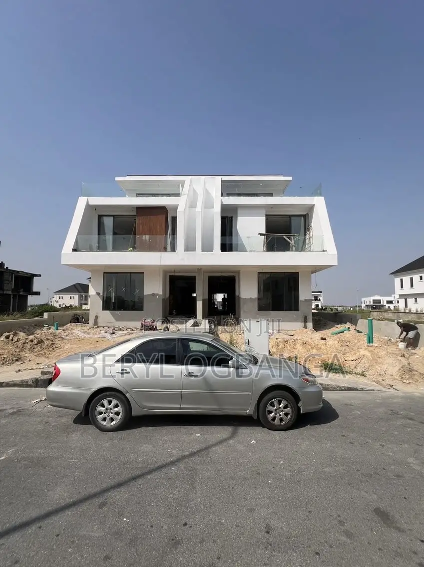 4bdrm Duplex in Ikate for sale in Ikate