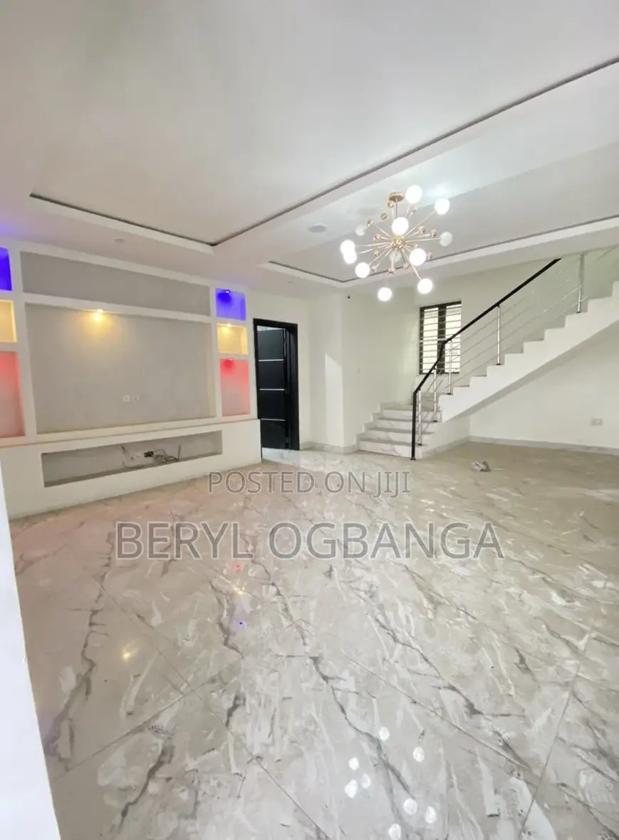 5bdrm Duplex in Osborne Foreshore Estate for sale in Osborne Foreshore Estate