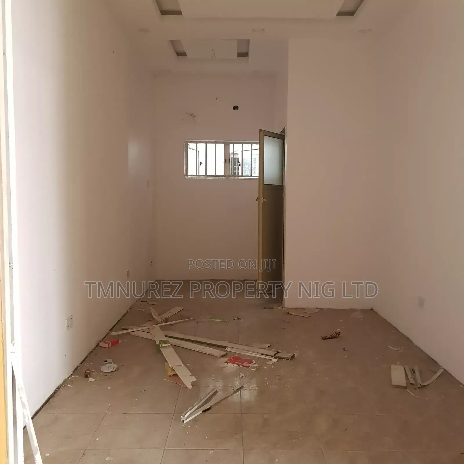 Shop Showroom for Rent,At Lekki Phase1 in Lekki Phase 2