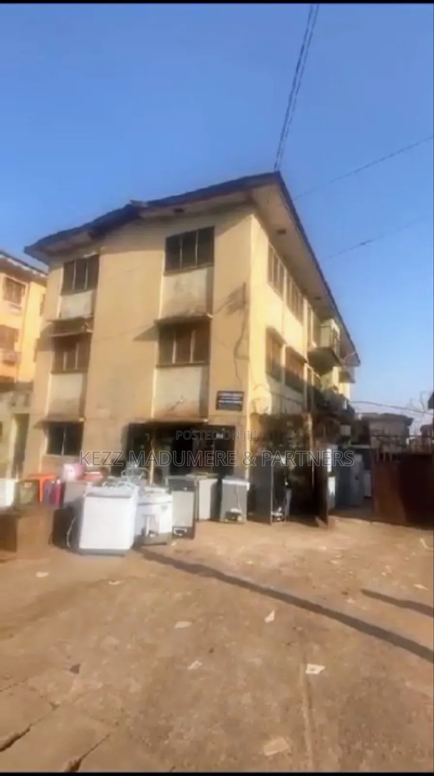 6bdrm Block of Flats in Achara Layout , for sale in Enugu