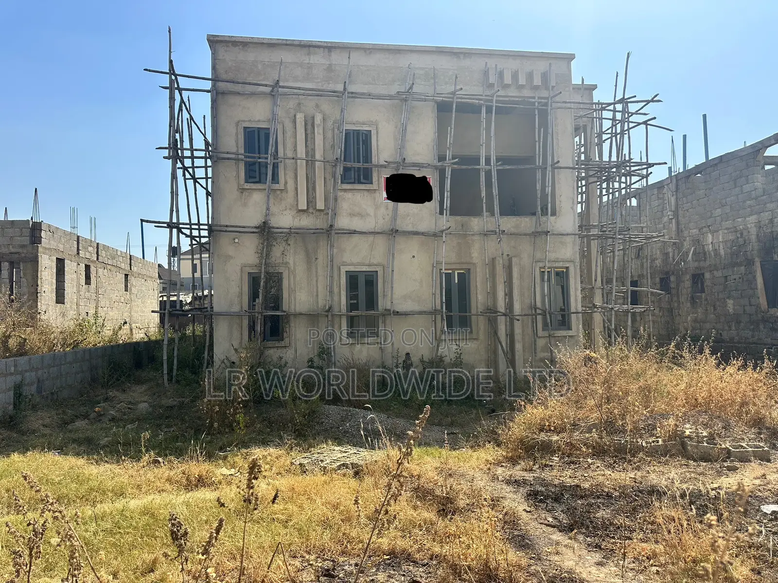 5bdrm Duplex in Lugbe District for sale in Lugbe District