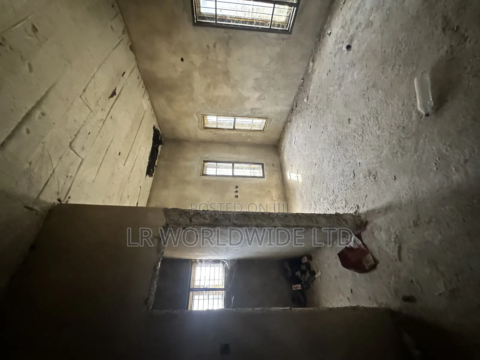 5bdrm Duplex in Lugbe District for sale in Lugbe District
