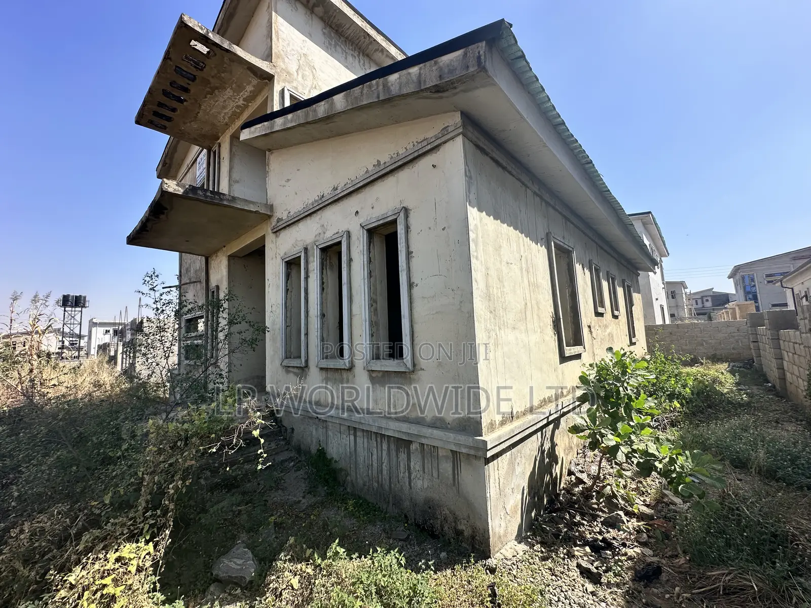 4bdrm Duplex in Lugbe District for sale in Lugbe District