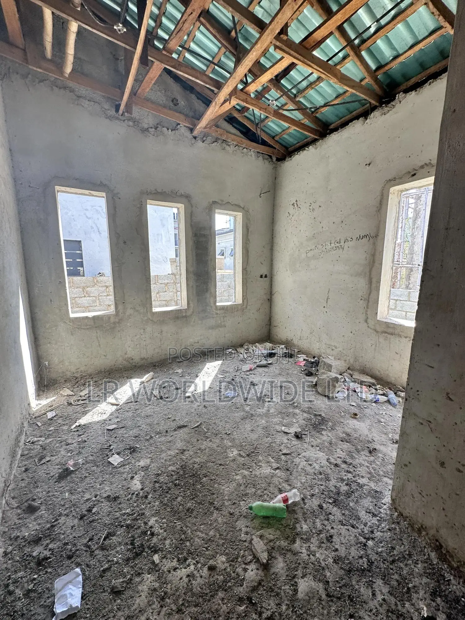4bdrm Duplex in Lugbe District for sale in Lugbe District