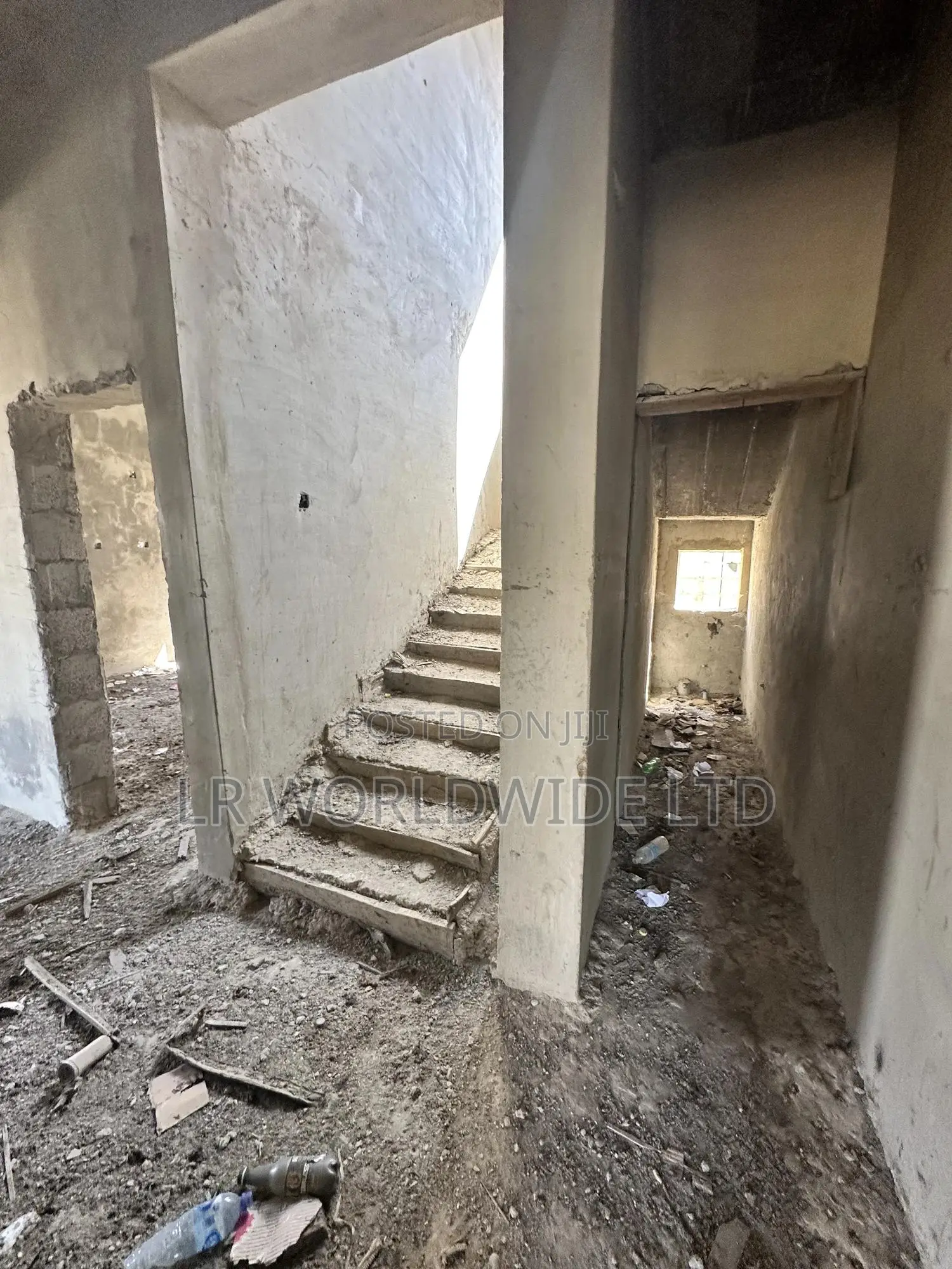 4bdrm Duplex in Lugbe District for sale in Lugbe District