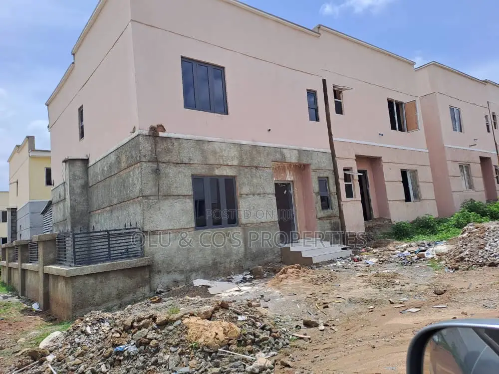 4bdrm Duplex in Brains &Hammer, Life Camp for sale in Life Camp