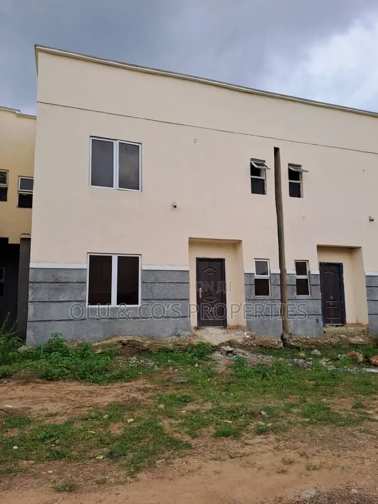 4bdrm Duplex in Brains &Hammer, Life Camp for sale in Life Camp
