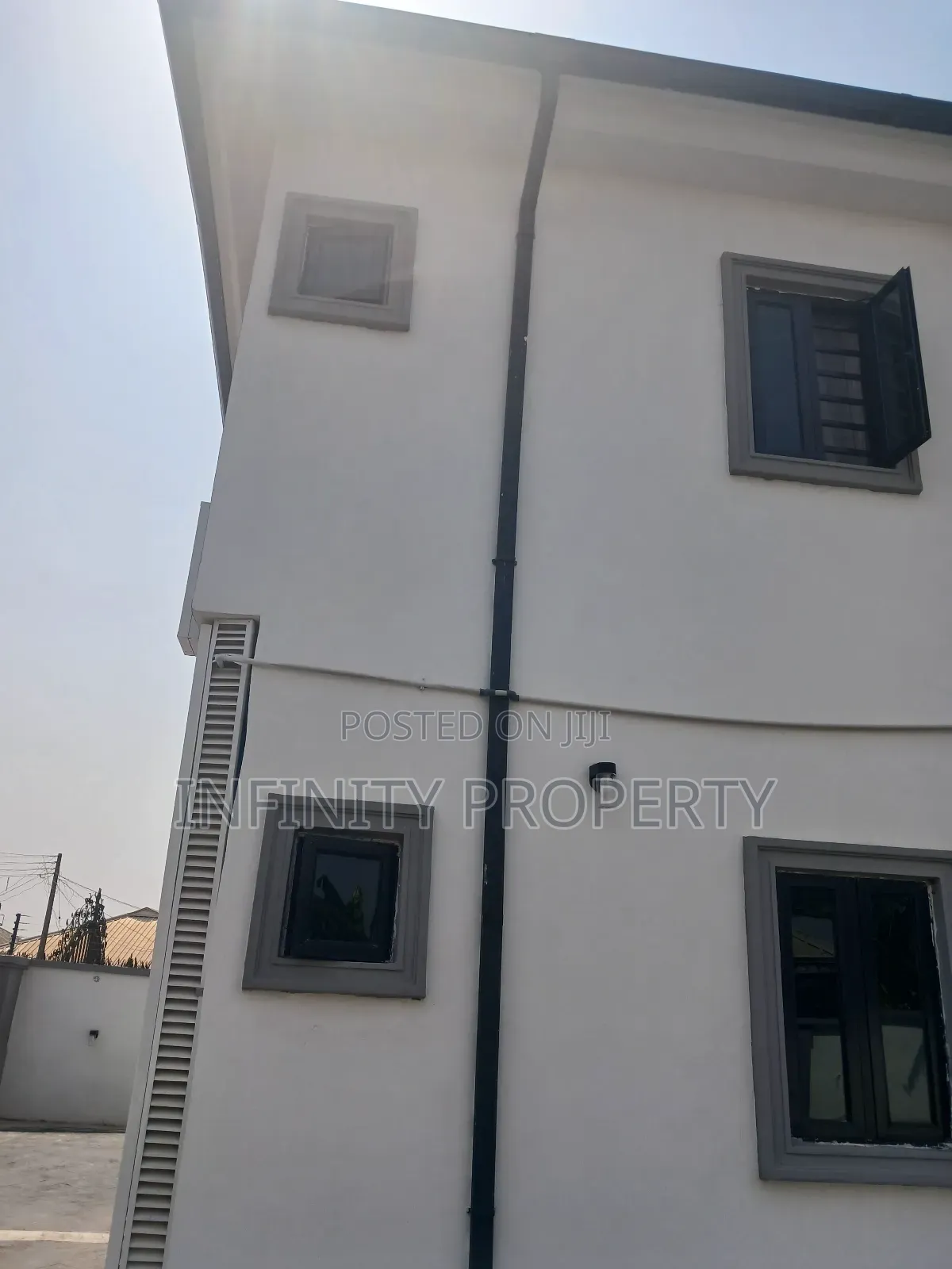 3bdrm Block of Flats in Ekae, Benin City for sale in Benin City